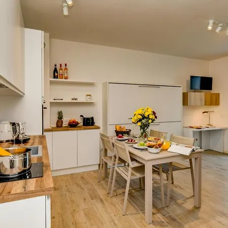 Lejlighedshotel Gardagate-corte Fasanella 55